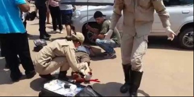 Acidente de trânsito envolvendo carro e moto
